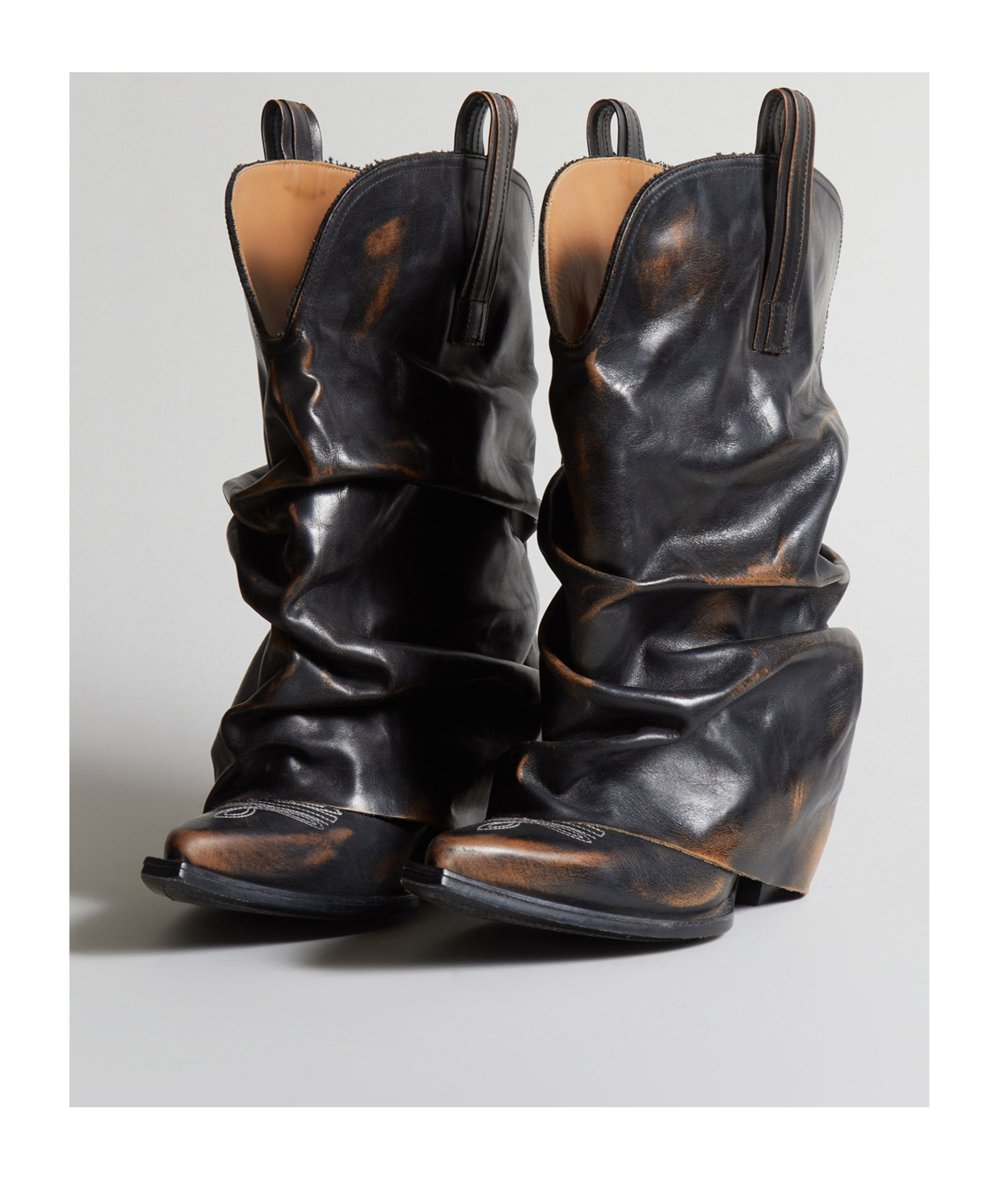 R13 Low-barrel Short Boot In Black