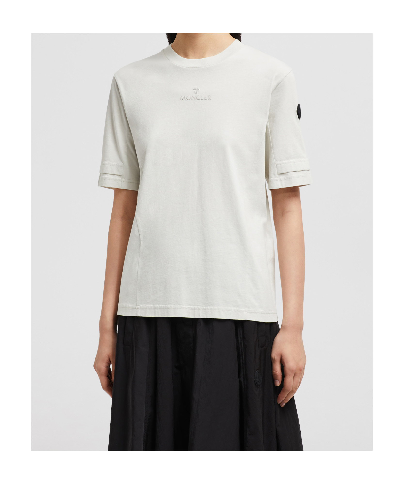 Moncler Embossed Logo Basic T-shirt In Gray