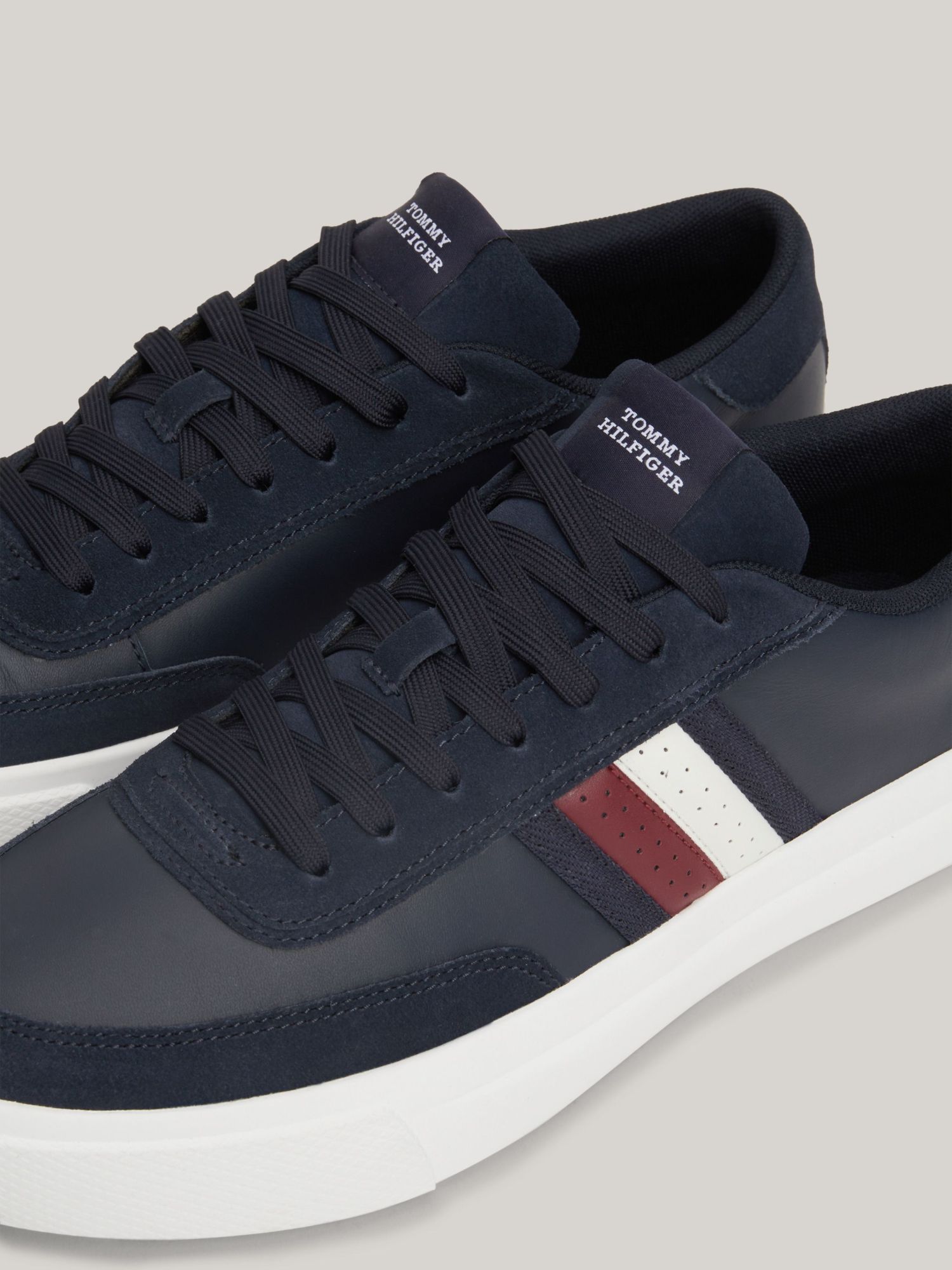Tommy Hilfiger Round Head Low-cut Casual Shoes In Black