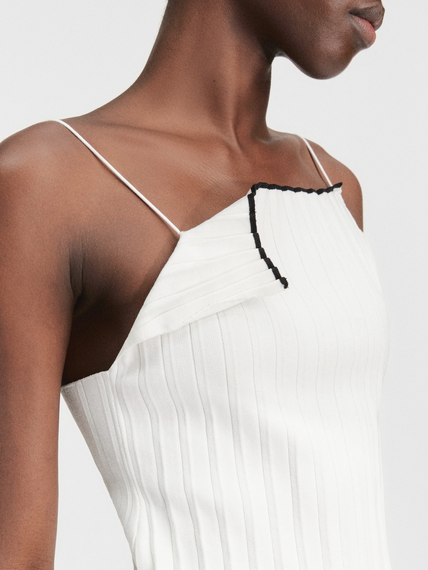 Jacquemus Asymmetric Strapped Top In White