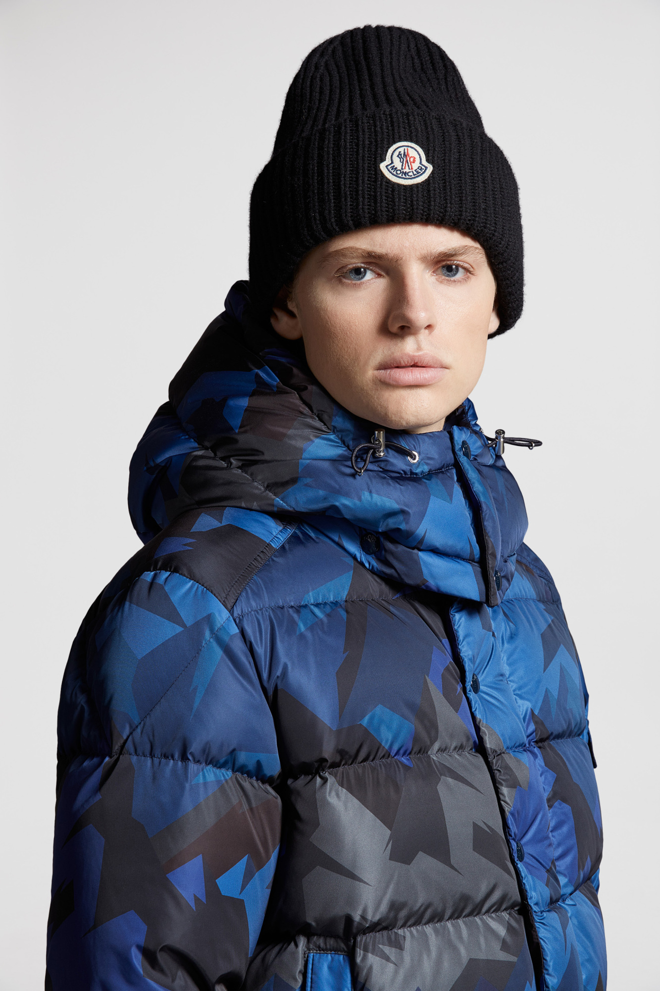 Moncler Logo Hat In Black
