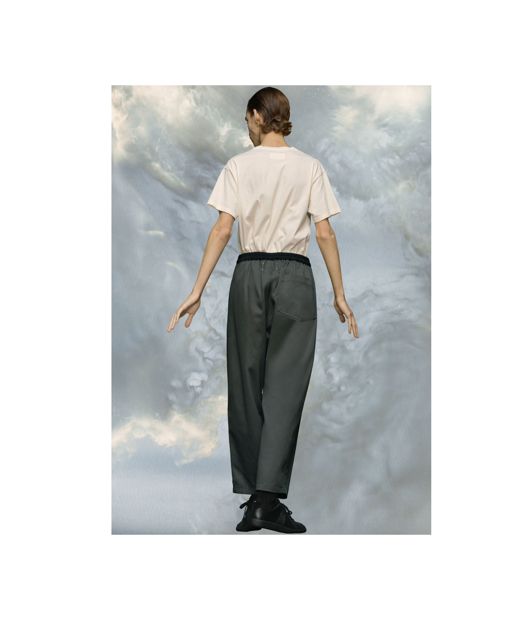 Maison Margiela Relaxed Dark Grey Pants With Contrasting Waistband In Gold