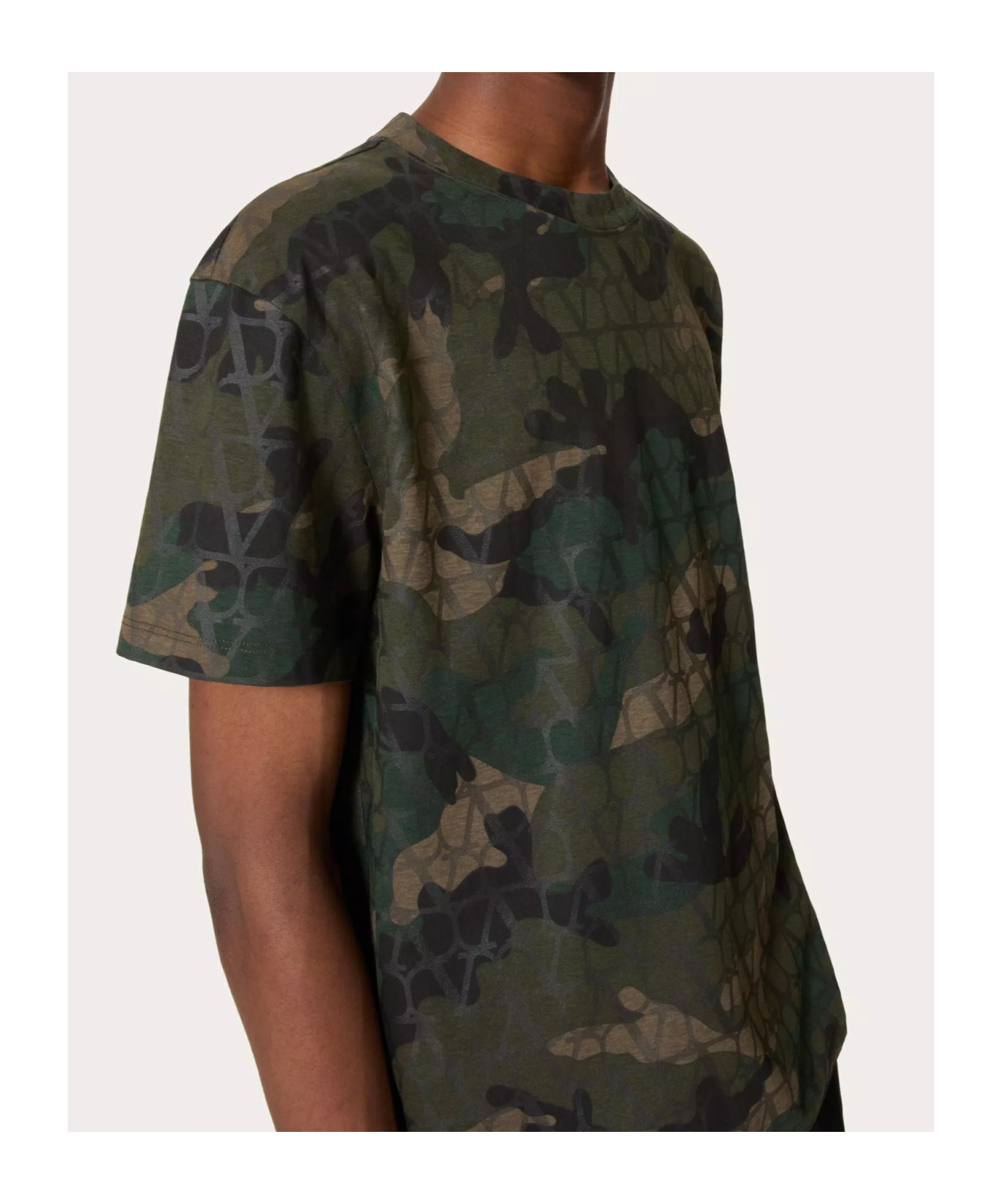 Valentino Toile Iconographe Camouflage-print T-shirt In Green