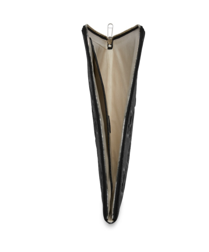 Gucci Jumbo Gg Leather Clutch Bag In Black