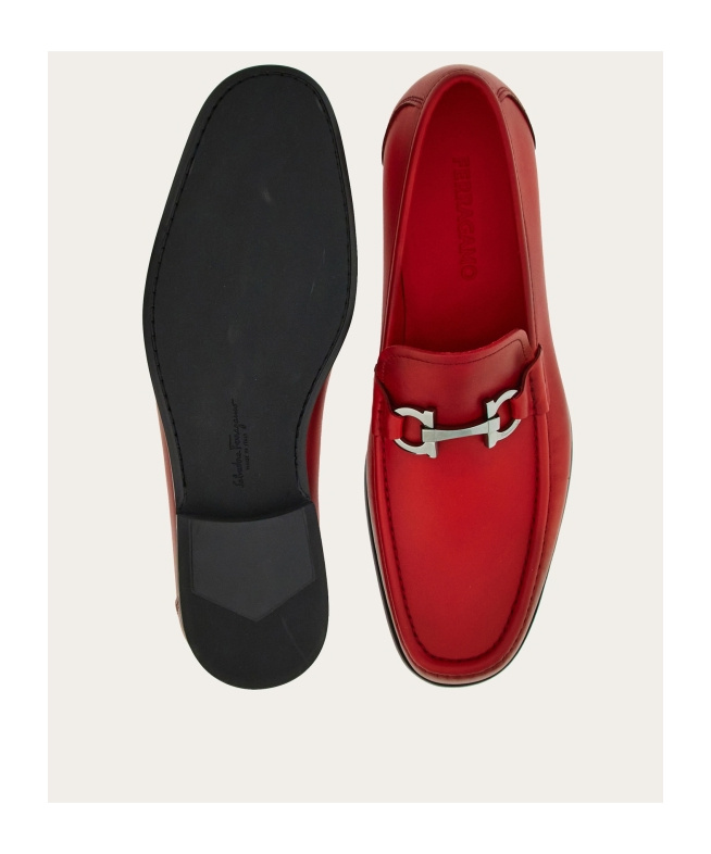 Ferragamo Gancini Buttoned Loafers In Red