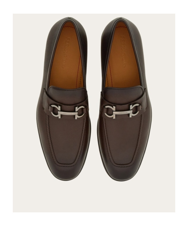 Ferragamo Foster Gancini Loafers In Hammered Leather In Black