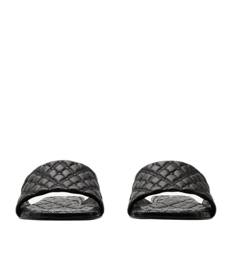 Burberry Quilt Leather Slides In Black