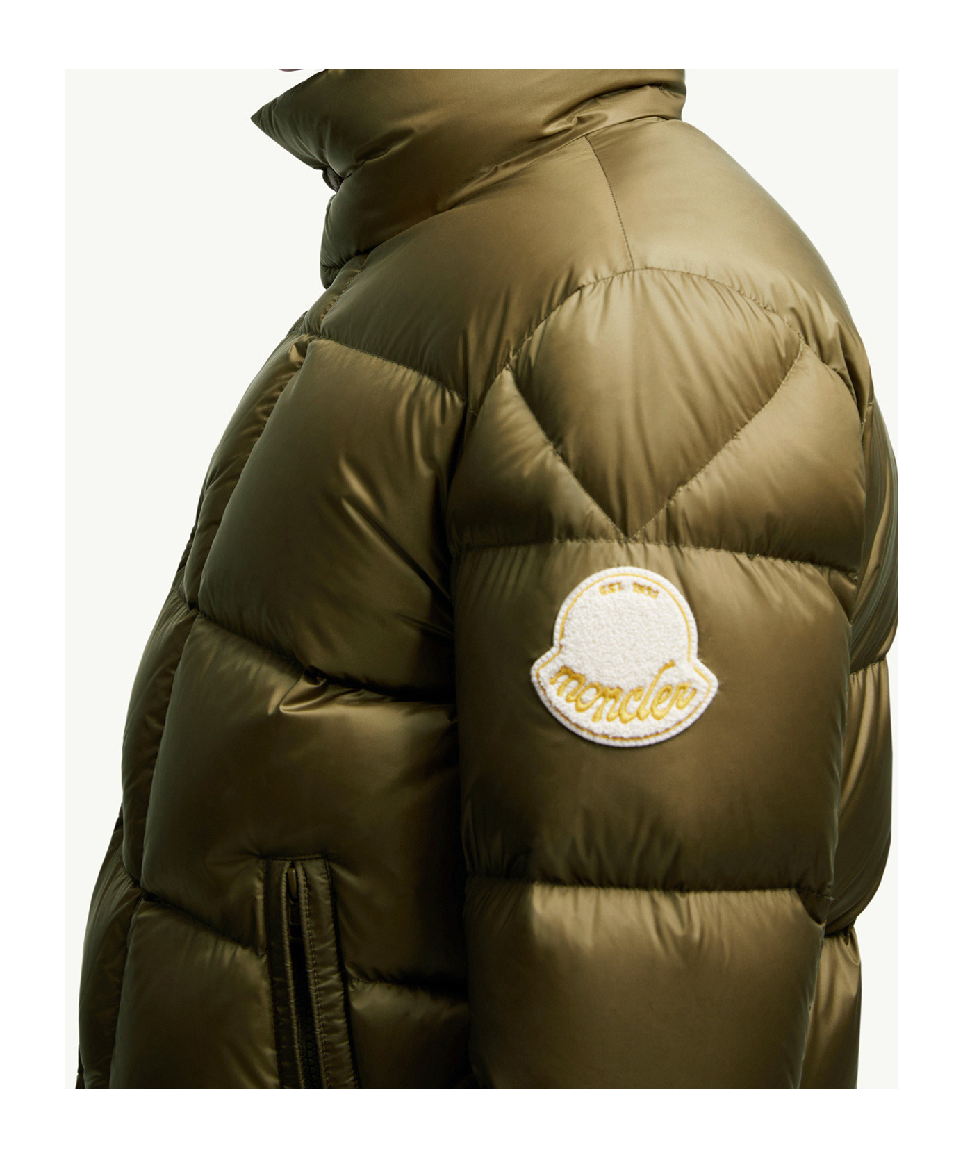 Moncler Tripiti Short Down Jacket In Green