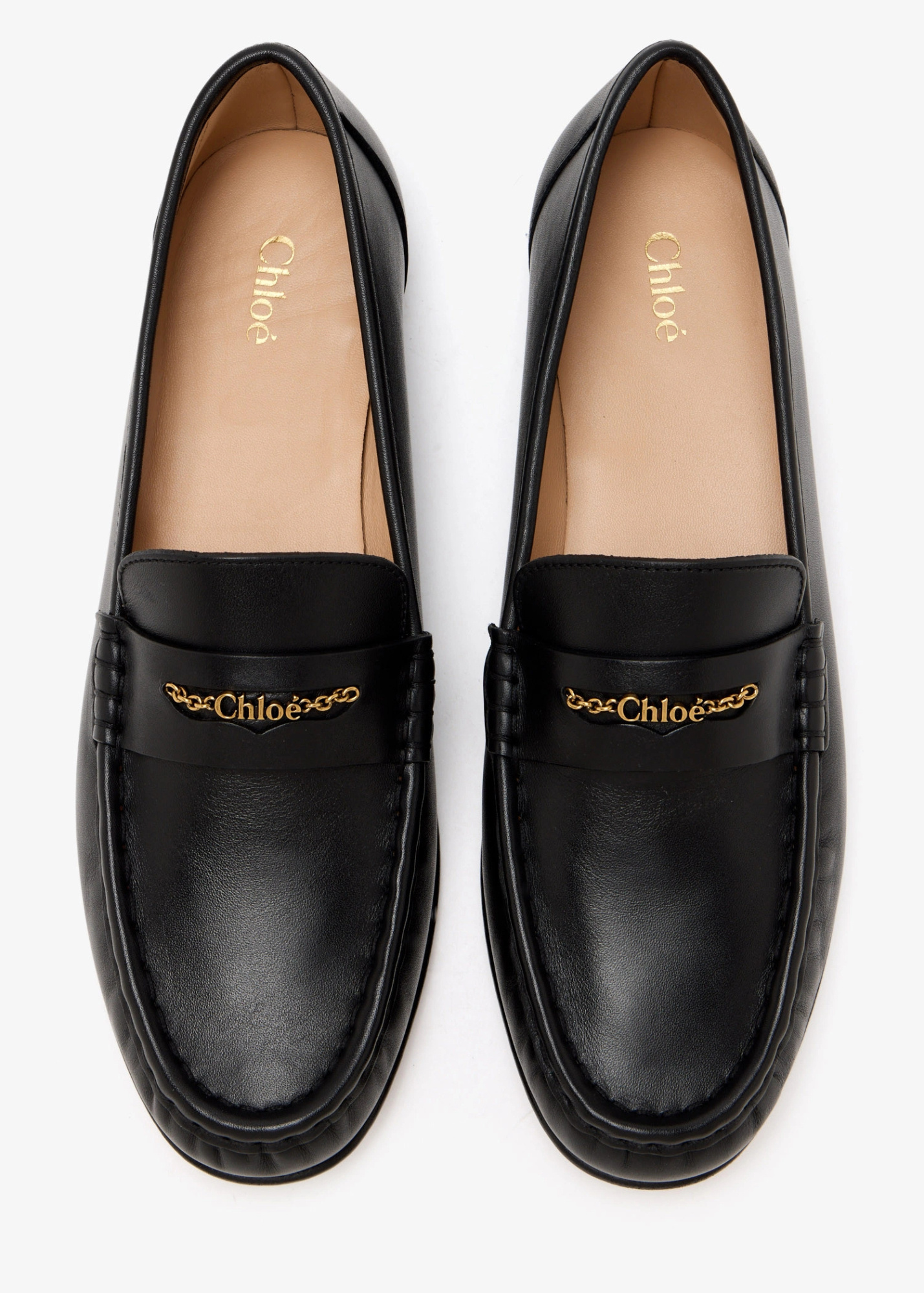 Chloé Round Toe Loafers In Black