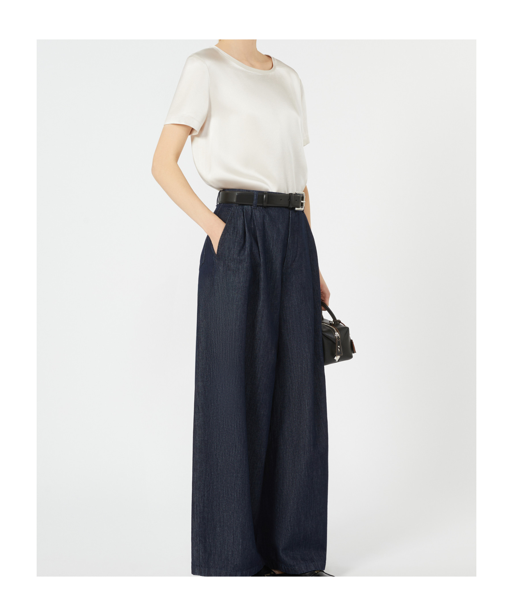 Max Mara Round Neck Short Sleeve T-shirt In White
