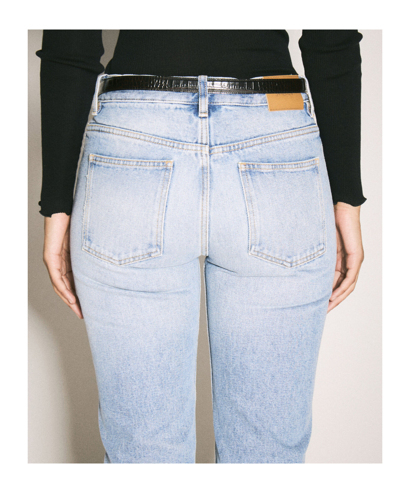 Saint Laurent Cassandre Belt In Black