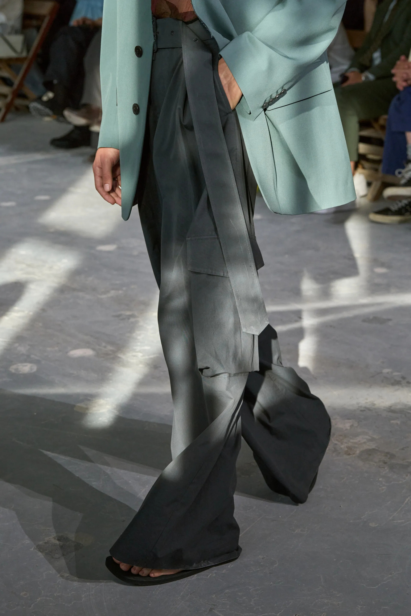 Dries Van Noten Single-row Suit Coat In Green