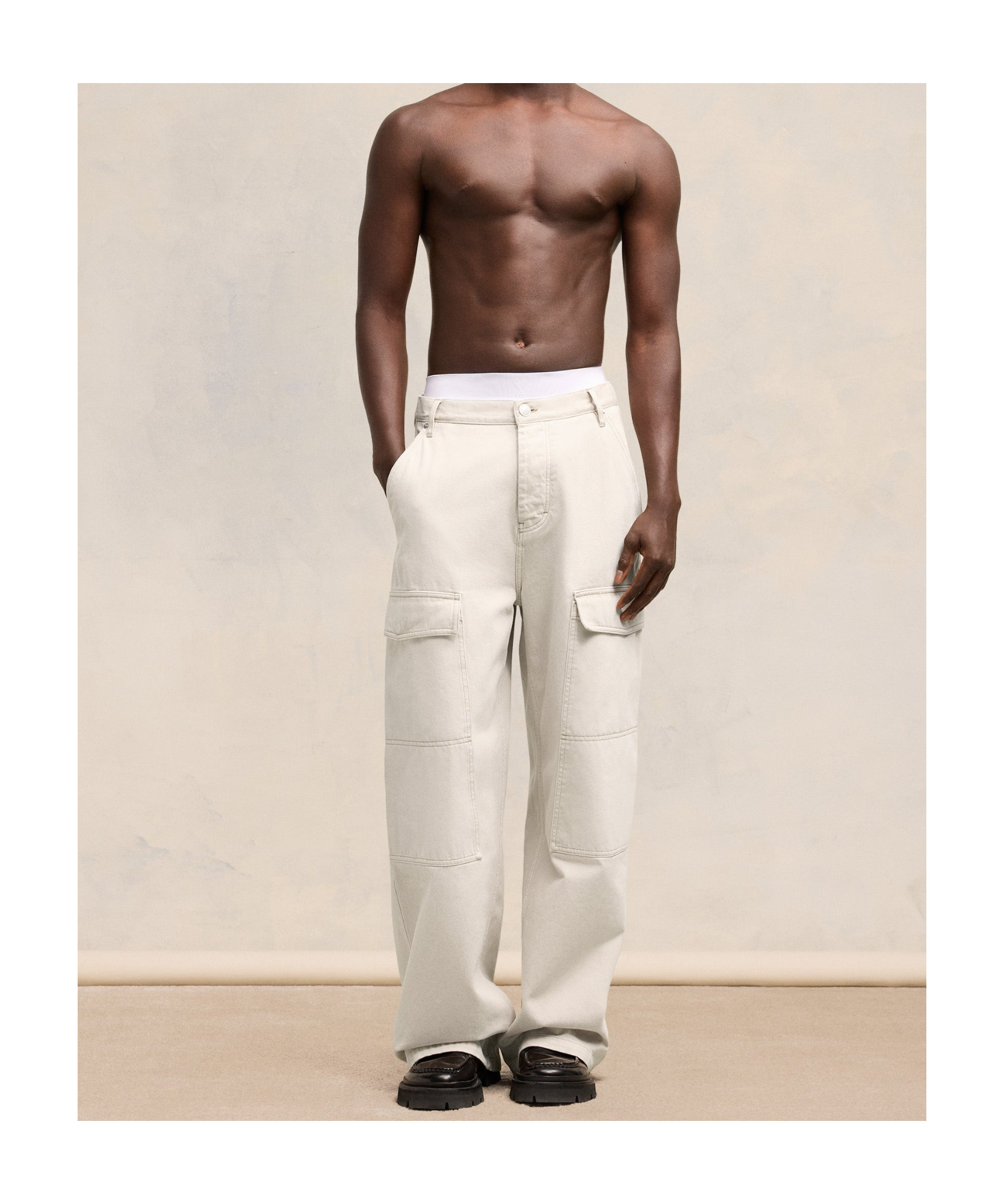 Ami Alexandre Mattiussi Ami Paris Relaxed Fit Cargo Jeans In White