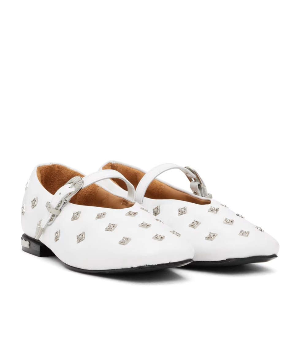 Toga Pulla Aj1342 Ballerinas In White