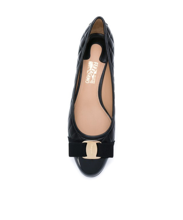 Ferragamo Vara Q Bow-embellished Quilted Patent-leather Pumps In Black
