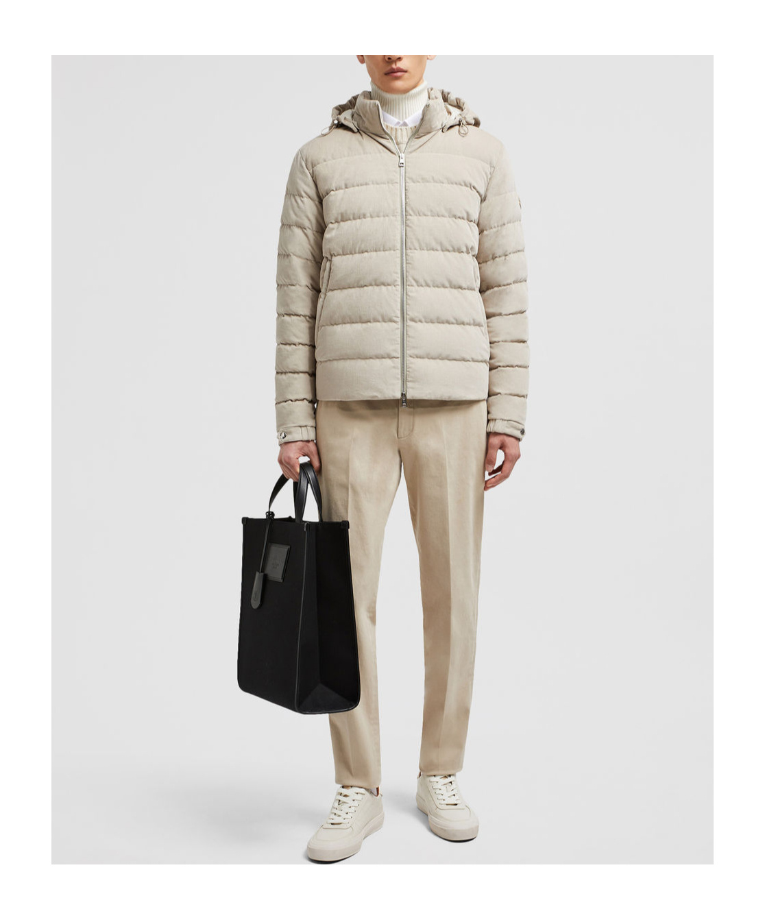 Moncler Chionea Short Down Jacket In Gray