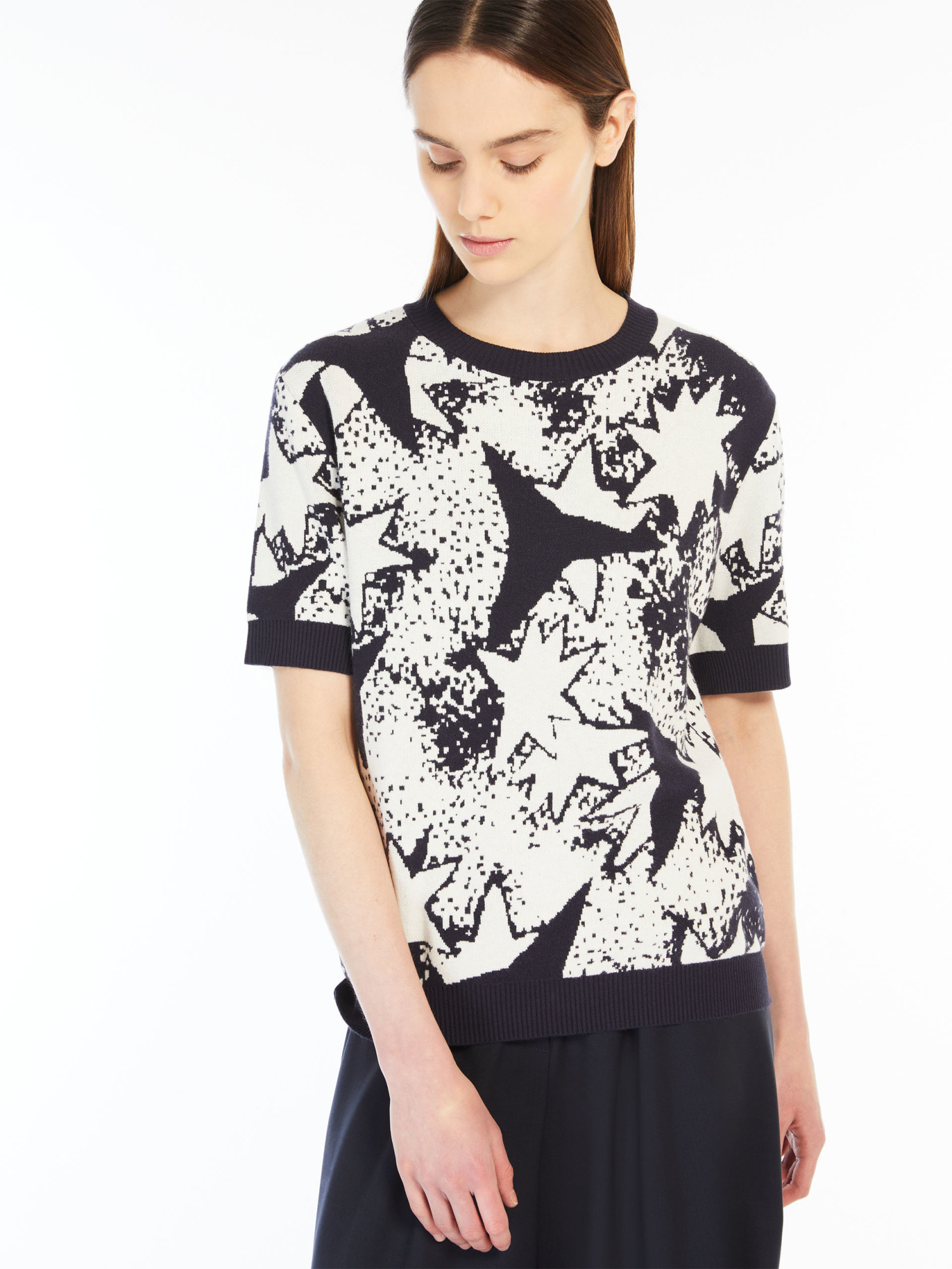 Weekend Max Mara Short-sleeved T-shirt In Black