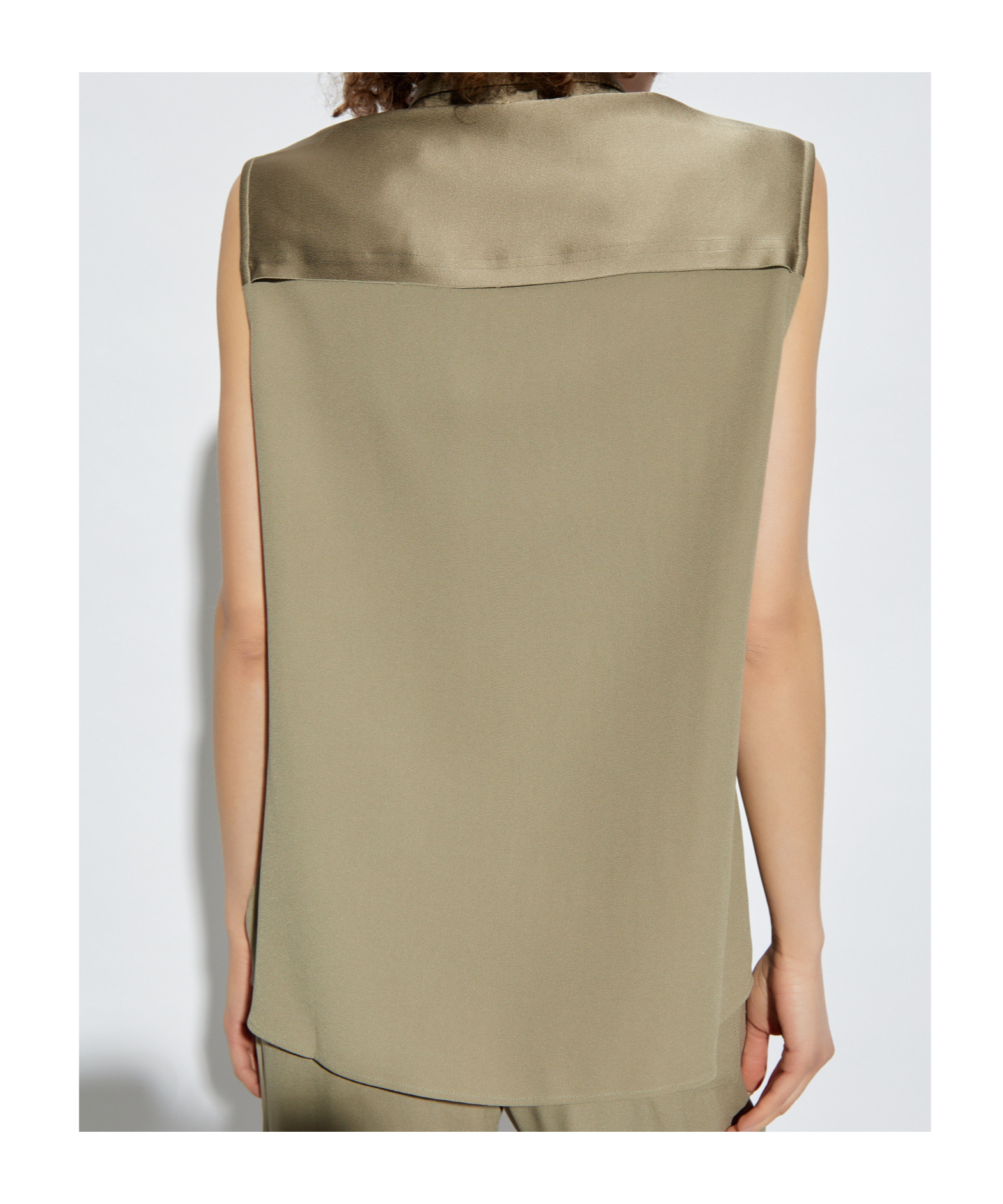 Ami Alexandre Mattiussi Sleeveless Pointed Collar Shirt With Chest Pocket In Nude