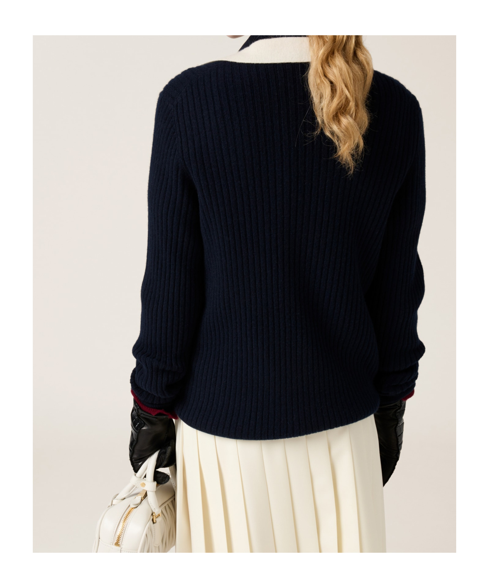 Miu Miu V-neck Cashmere Sweater In Black