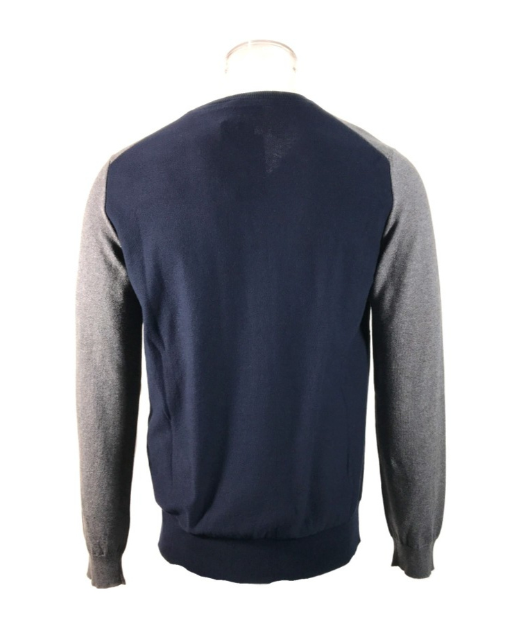 Ea7 Small V-neck Long-sleeved Sweater In Black