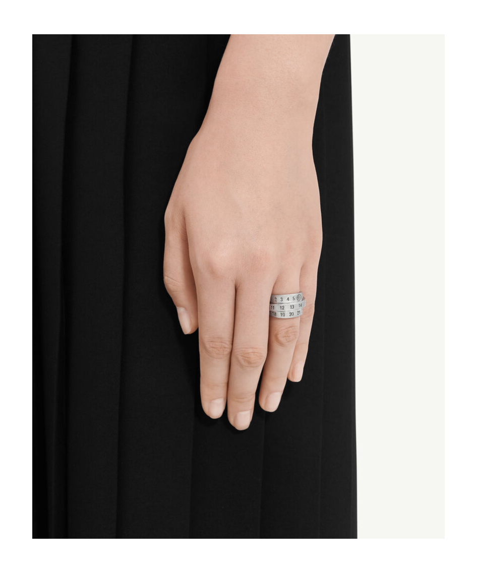 Mm6 Maison Margiela Numbers-motif Ring In Gray