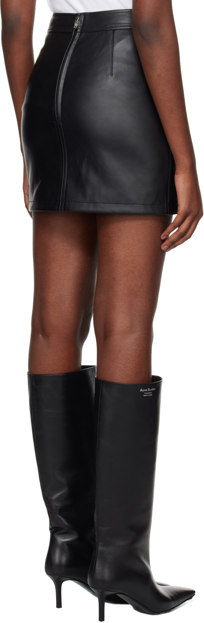 Kimhēkim Black V-waist Faux-leather Miniskirt In Black