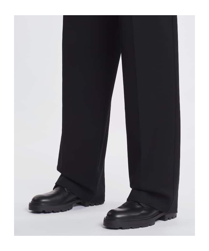Hogan Chunky Sole Round Toe Derby Shoes In Black