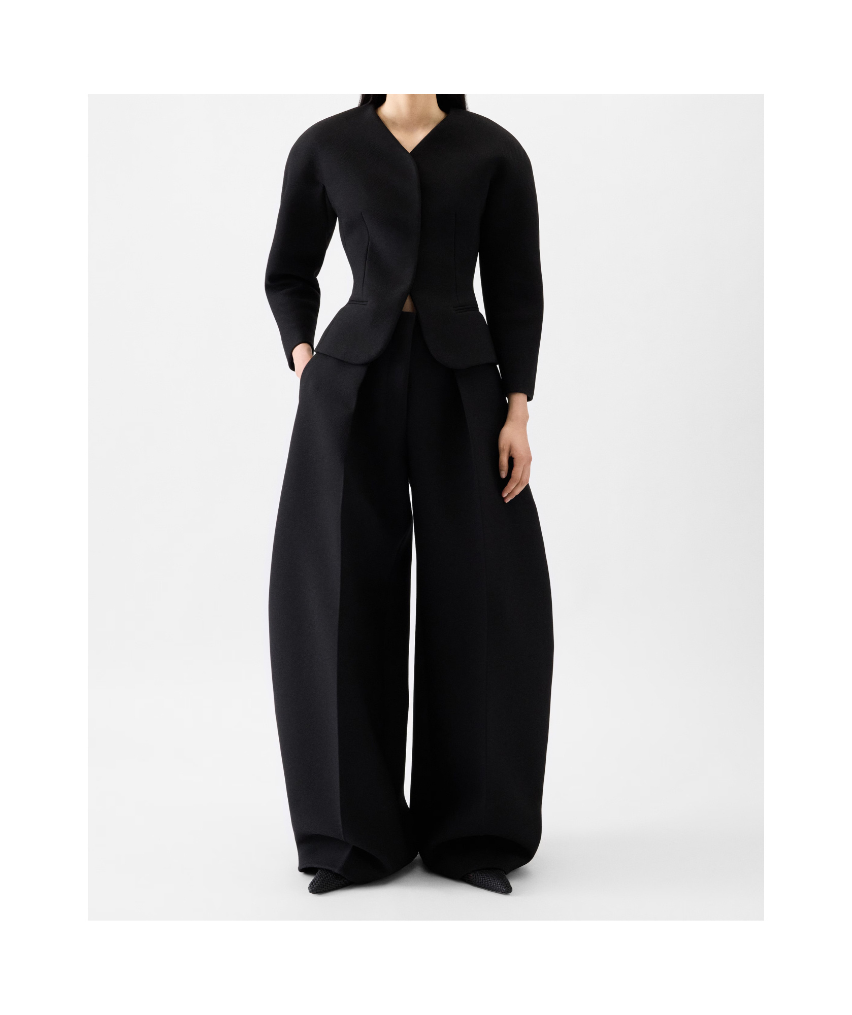 Jacquemus Le Pantalon Ovalo Pleated Wide-leg Trousers In Black