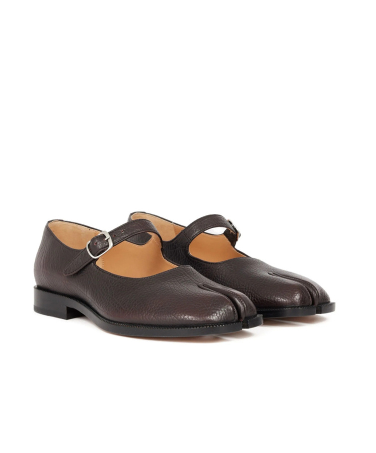 Maison Margiela Tabi Mary Jane Loafers In Brown