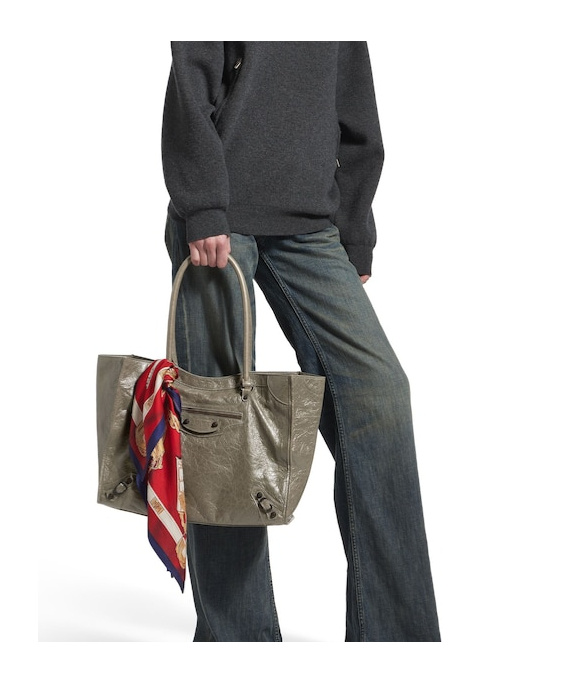 Balenciaga Women's Le City Tote Bag Medium In Army Green In Green