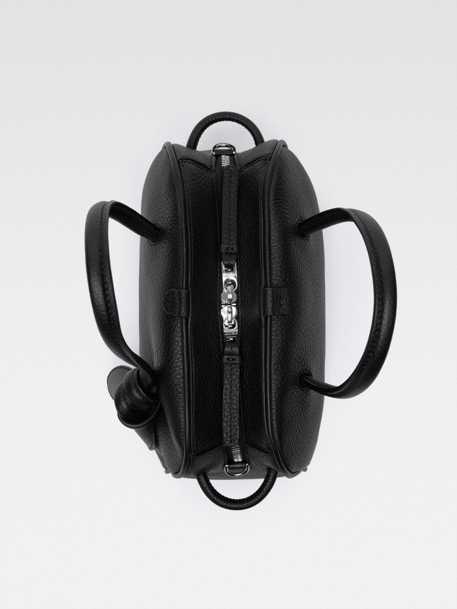 Jacquemus The Small Turismo