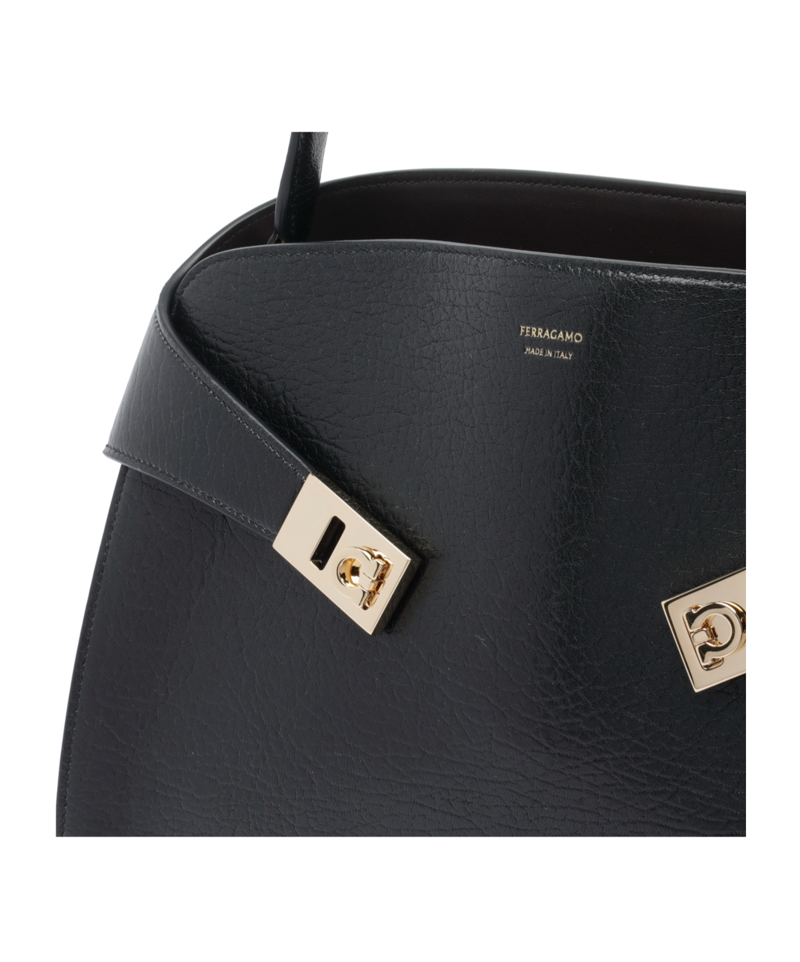 Ferragamo Leather Shoulder Bag Adaptable Strap In Black