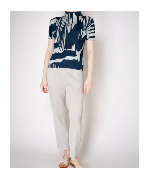 Shop Issey Miyake Refraction Top In Blue