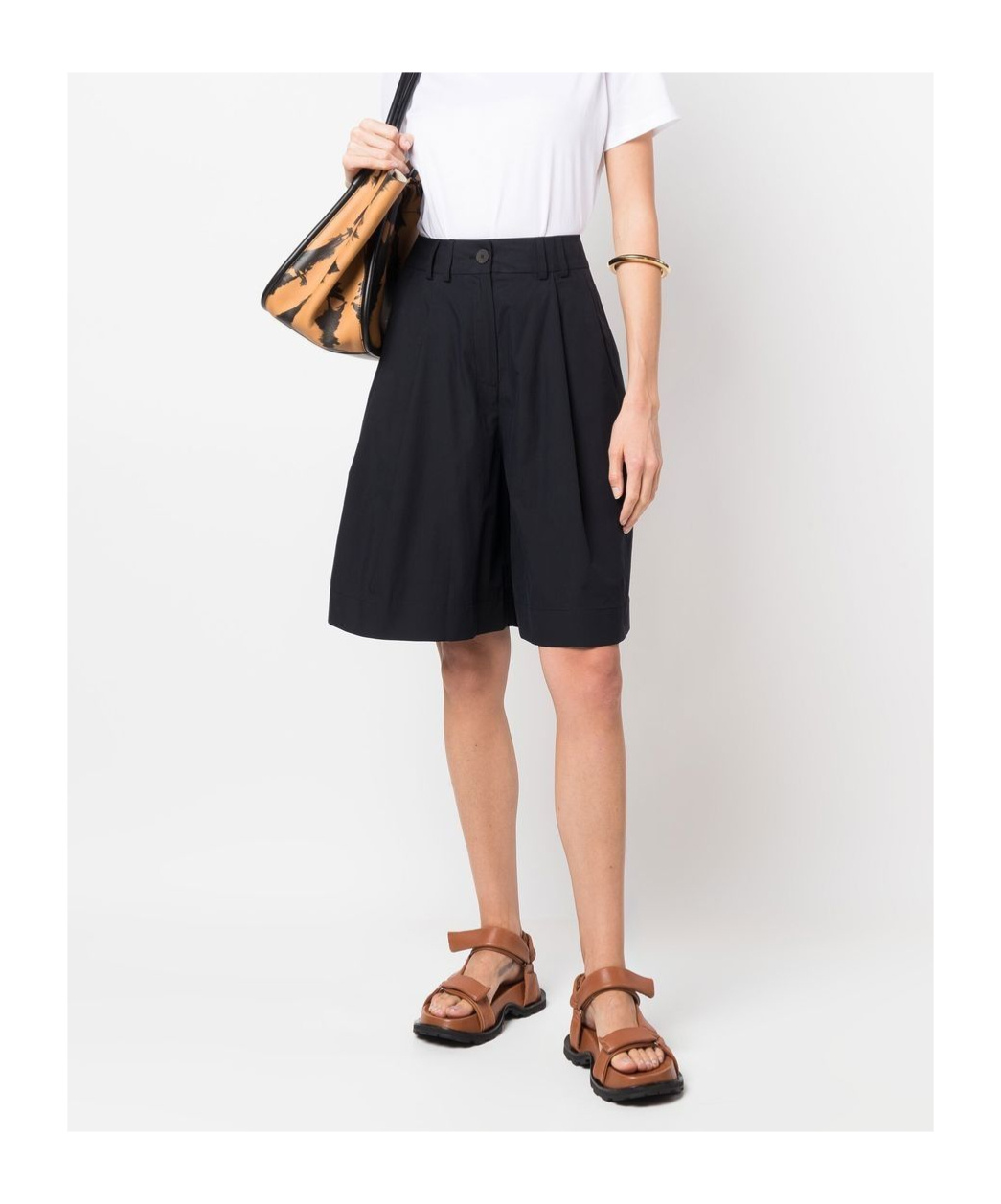 Studio Nicholson Tailored Flared Shorts In Darkest Navy