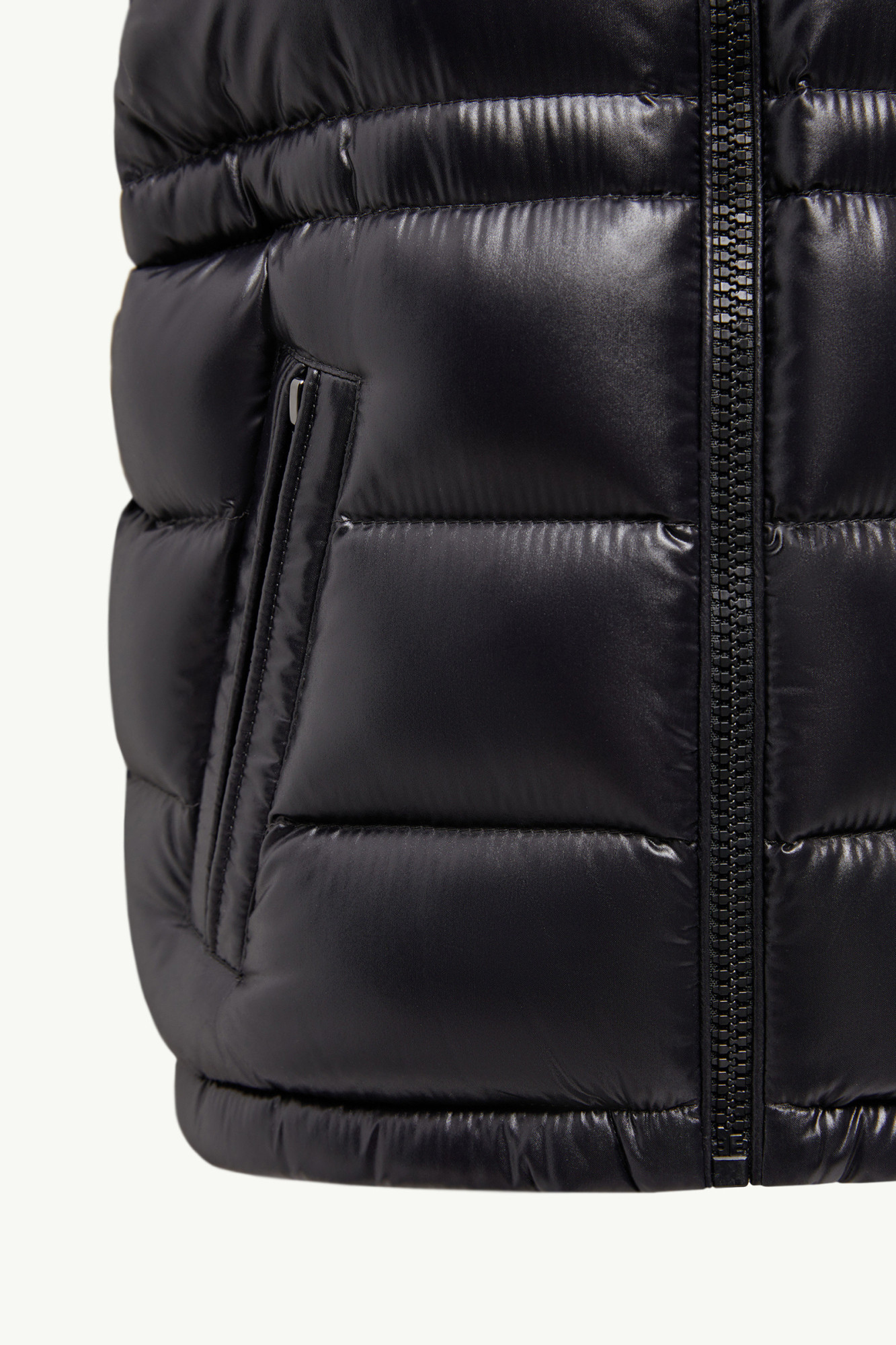 Moncler Doudoune Sans Manches À Capuche Ania In Black