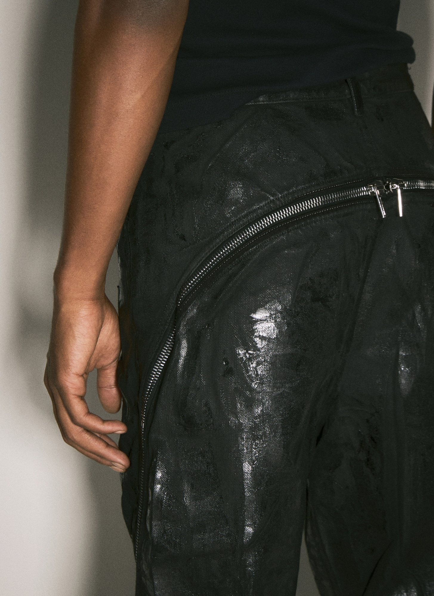 Rick Owens Drkshdw Bolan Distressed Jeans In Black