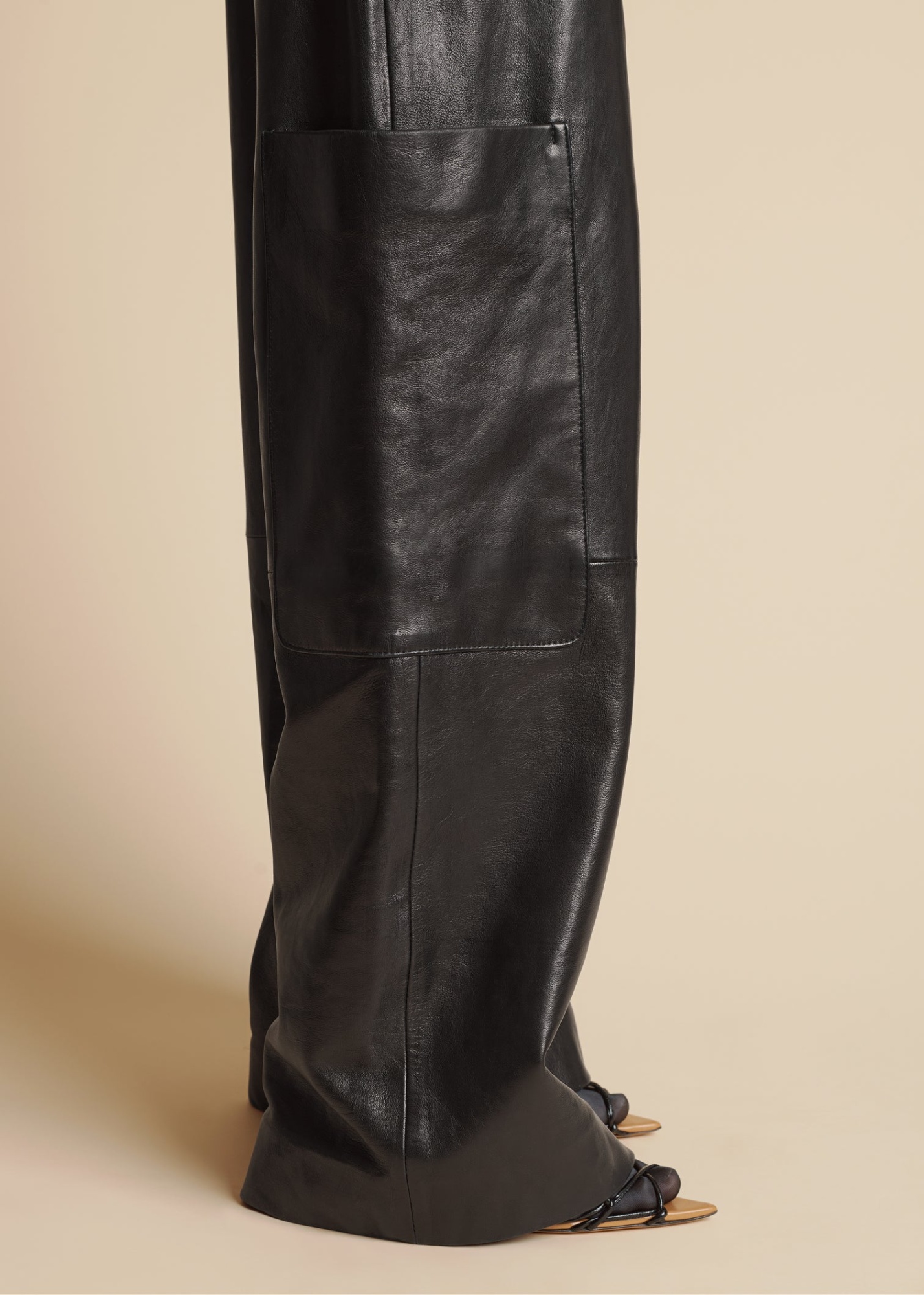 Khaite Wide Leg Cargo Trousers With Multiple Pockets In Black