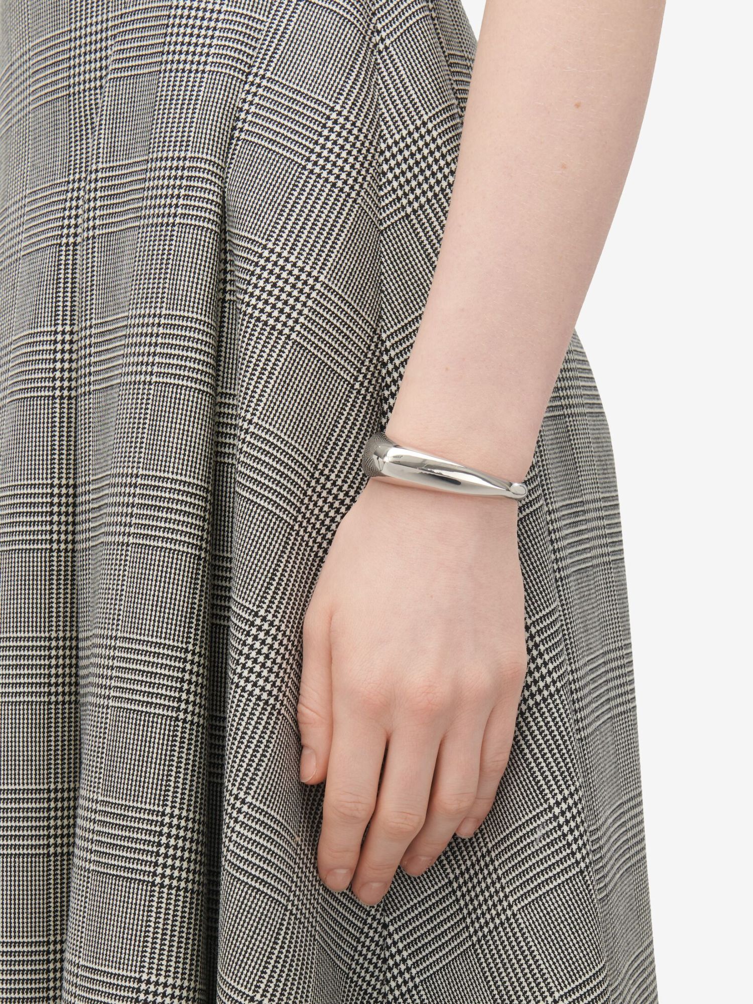 Alexander Mcqueen Claw Bracelet In White