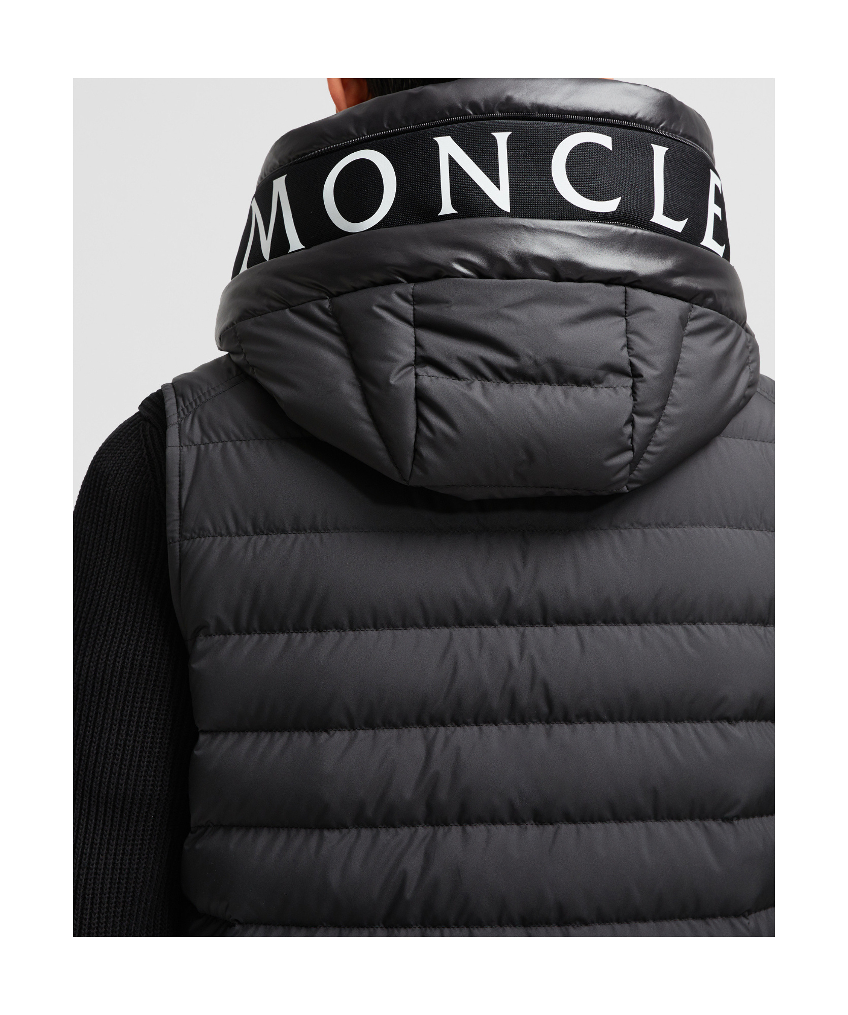 Moncler Sleeveless Hooded Padded Down Jacket With Side Pockets In Black