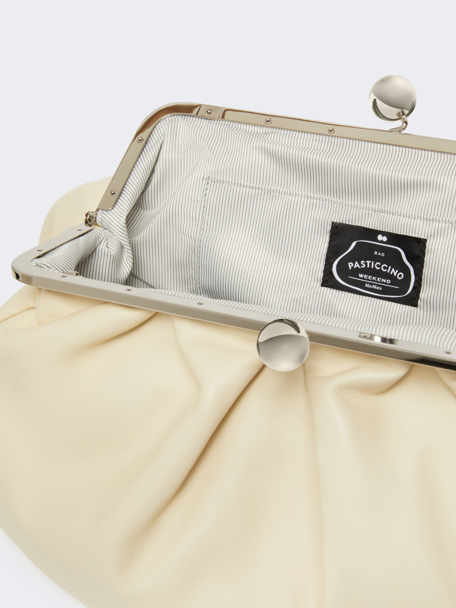 Weekend Max Mara Logo Engraved Shoulder Bag In White