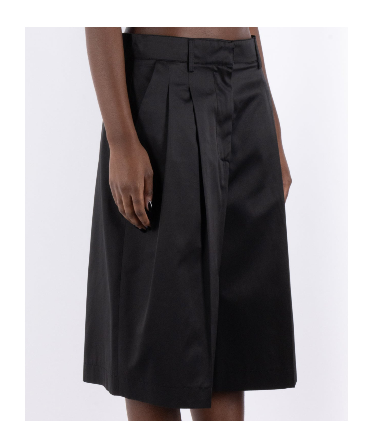 Marni Shorts Inco Tone In Black