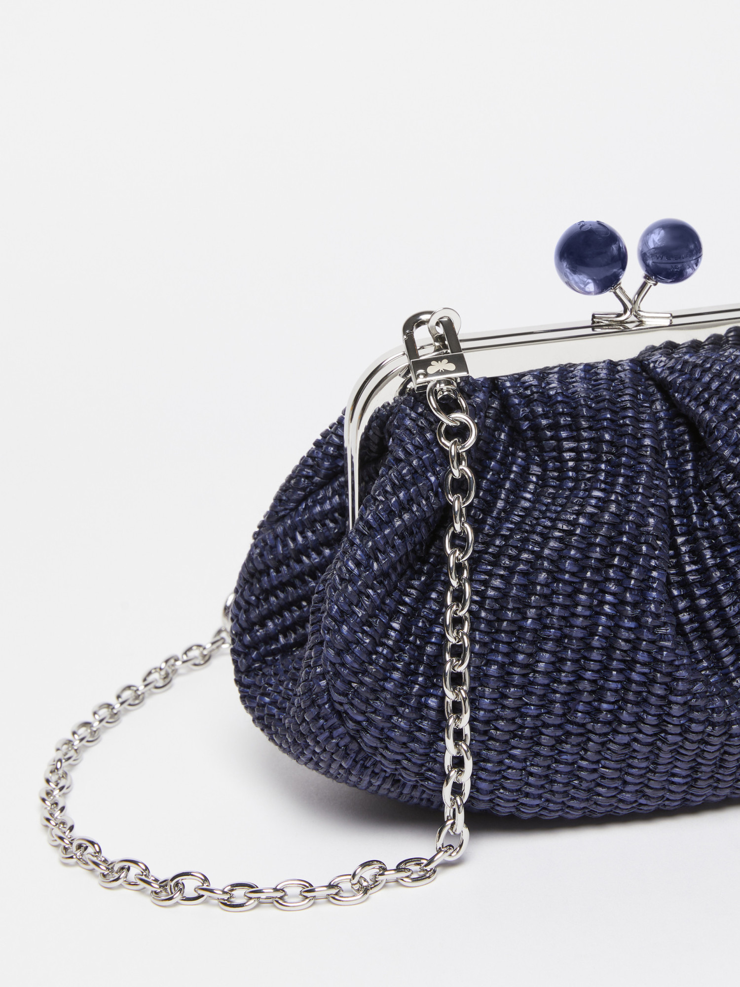 Weekend Max Mara Small Chain Shoulder Bag In Black