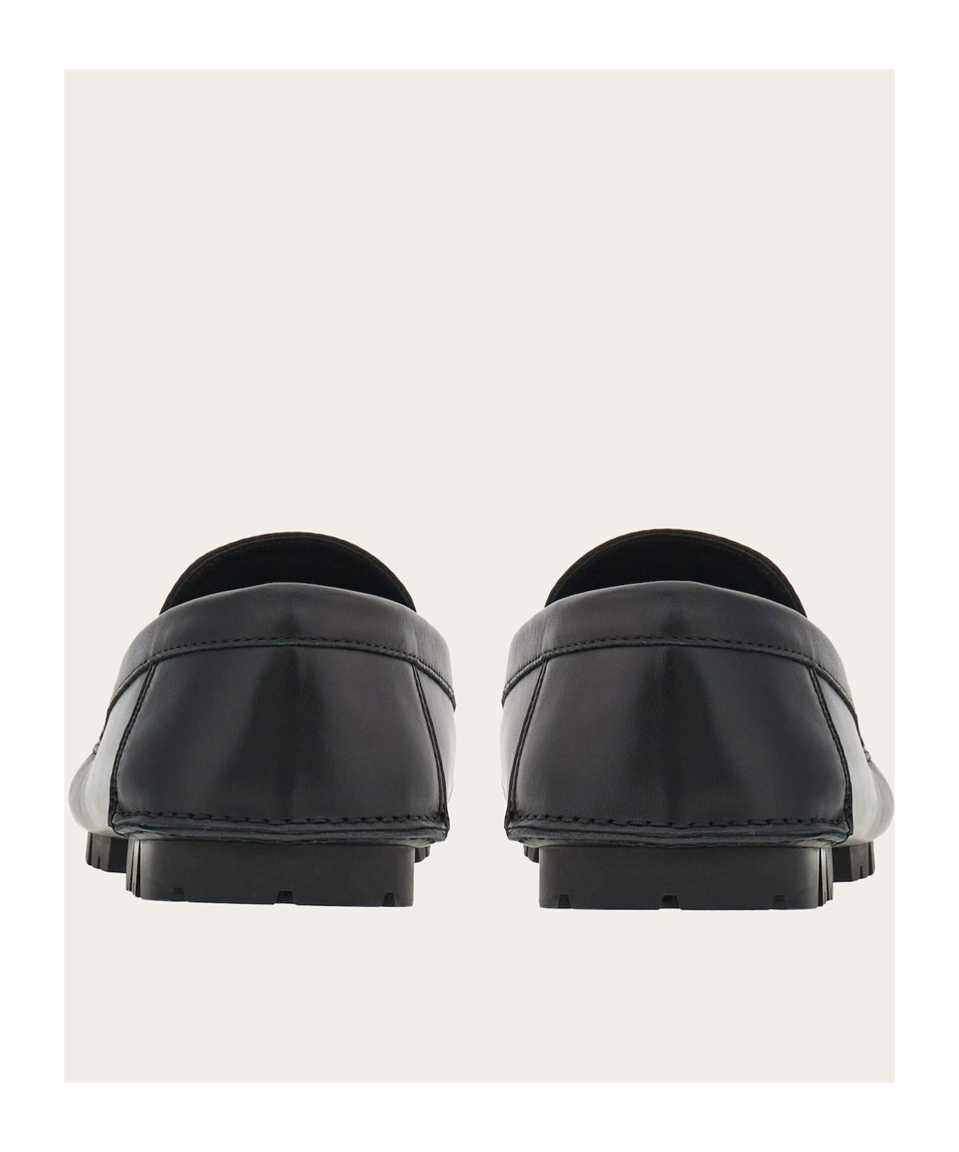 Ferragamo Round Head Loafer Shoes In Black
