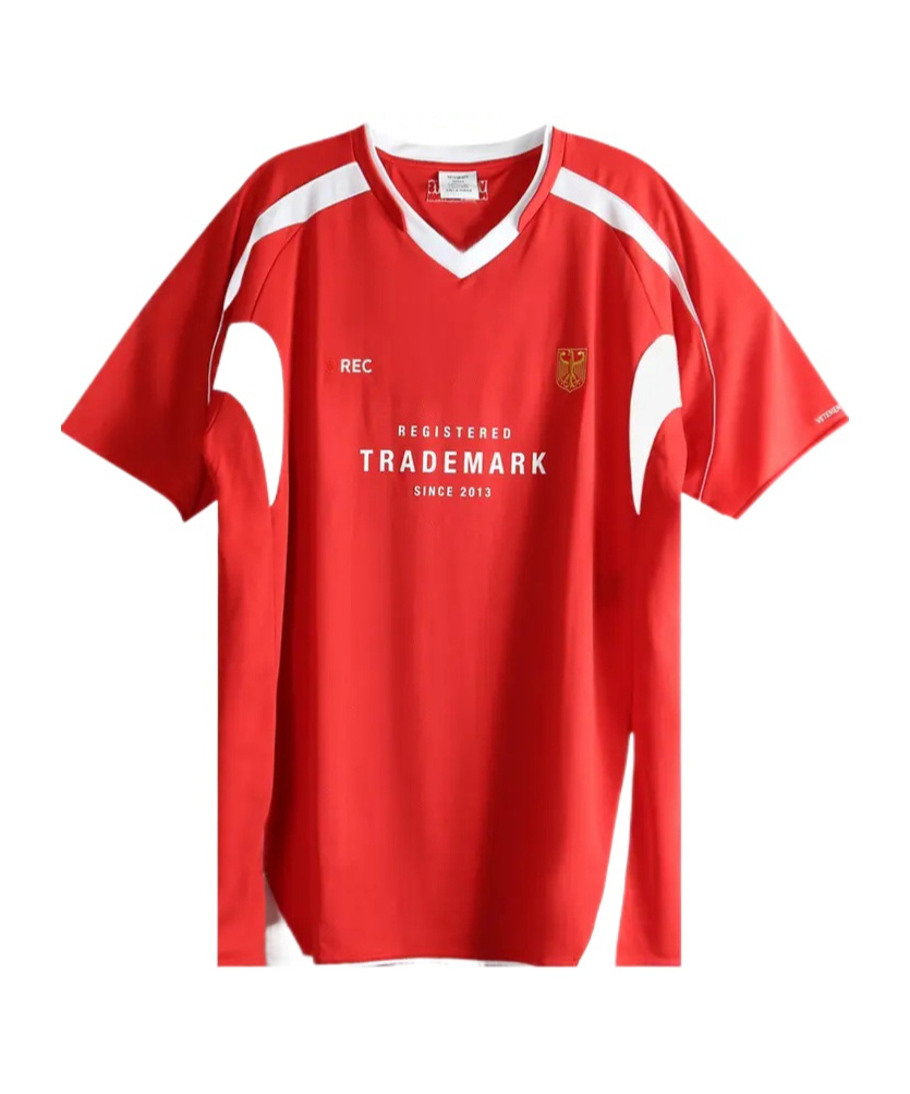 Vetements Trademark Football T-shirt In Red