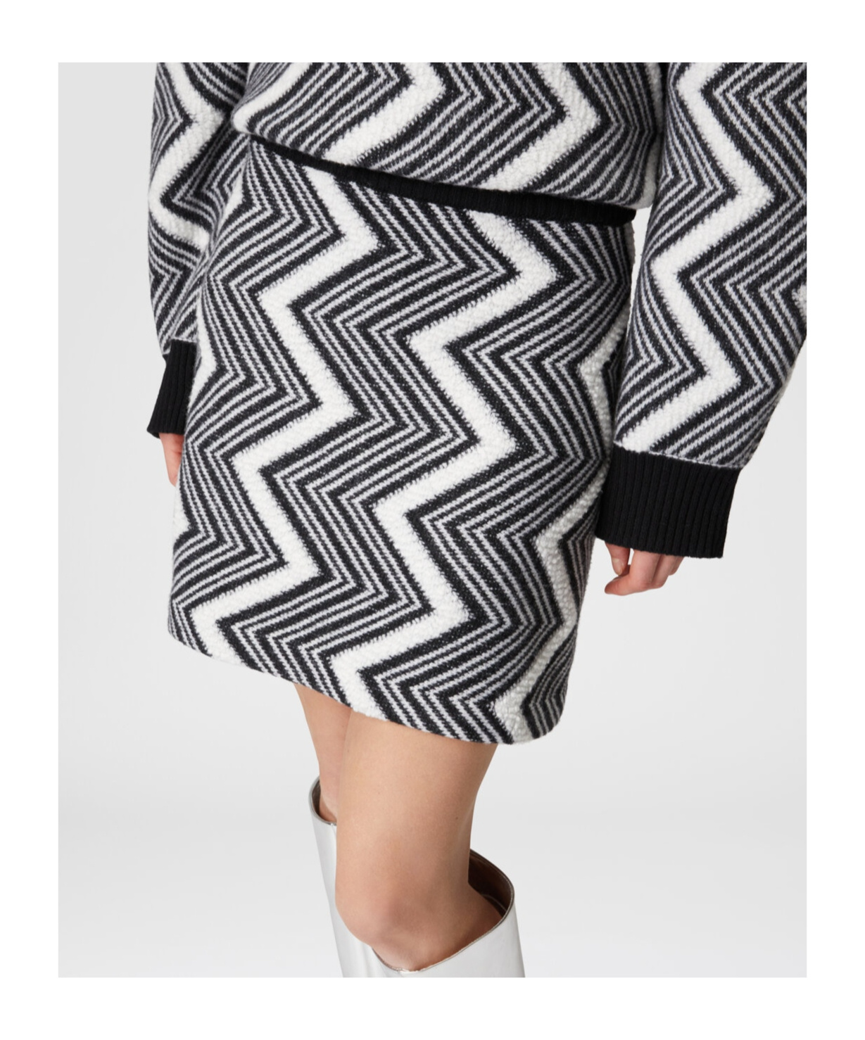 Missoni Zigzag Wool Mini Skirt In Black
