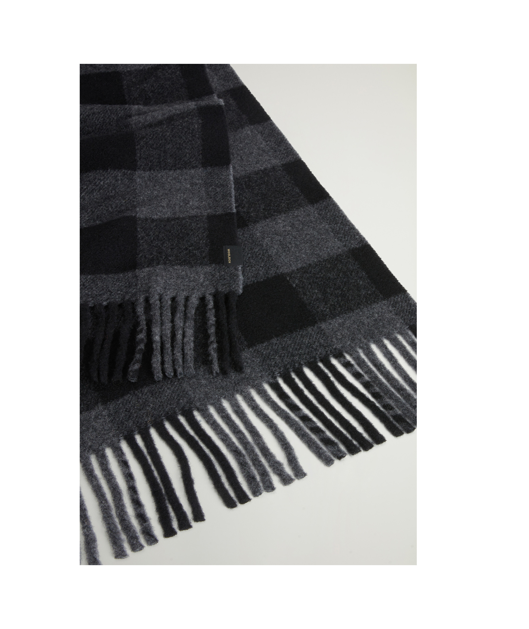 Woolrich Jacquard Tassel Scarf In Black