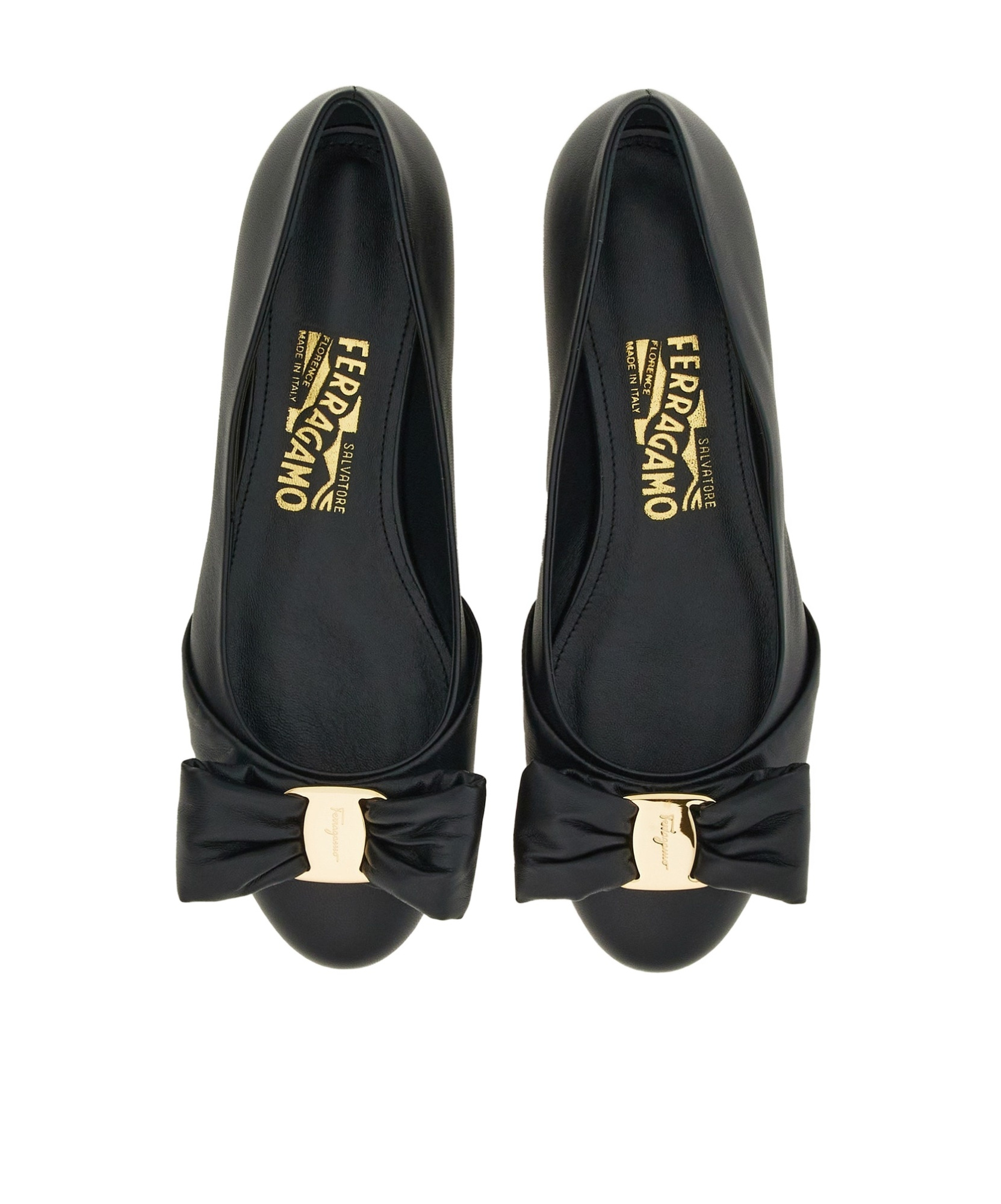 Ferragamo Vara Bowtie Ballet Flat Shoes In Black