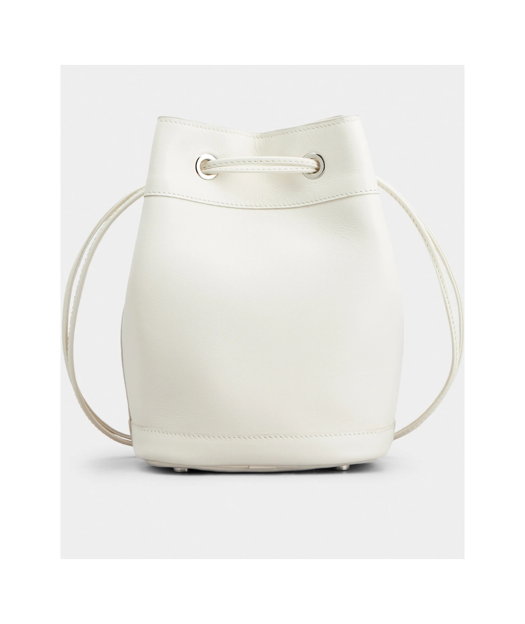 Roger Vivier Très Vivier Bucket Bag In Leather In White