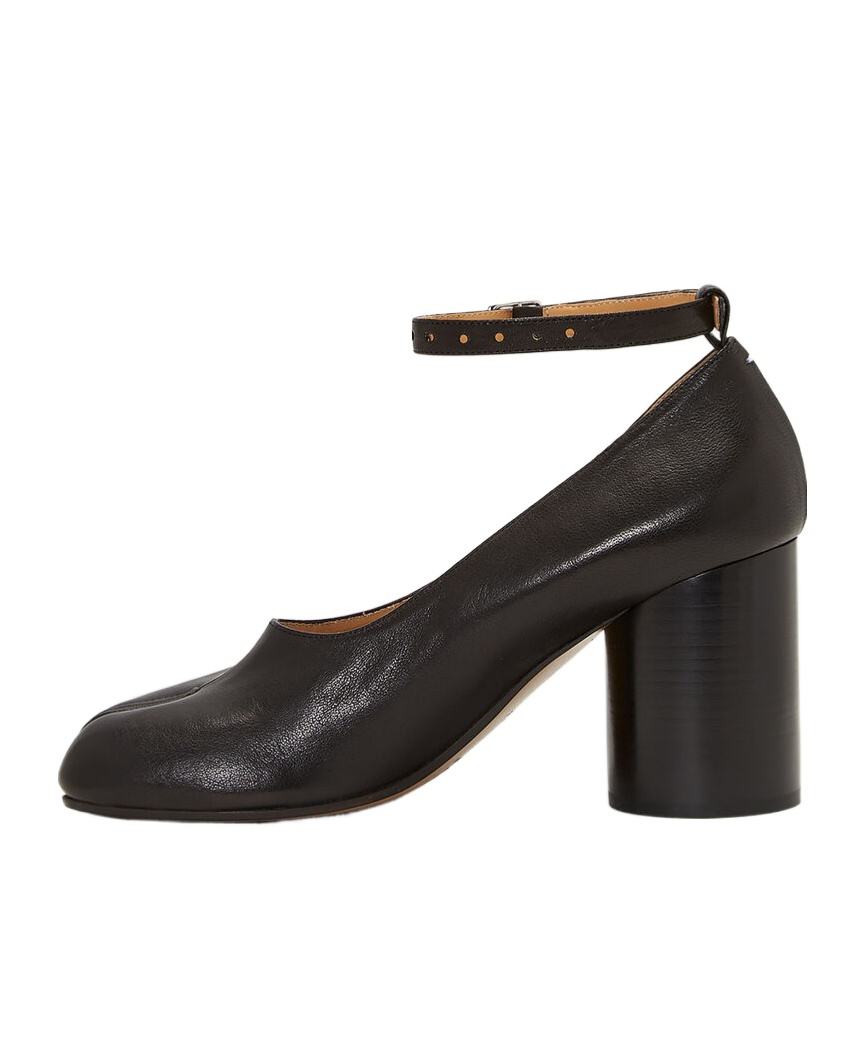 Maison Margiela Tabi Leather Pumps In Black