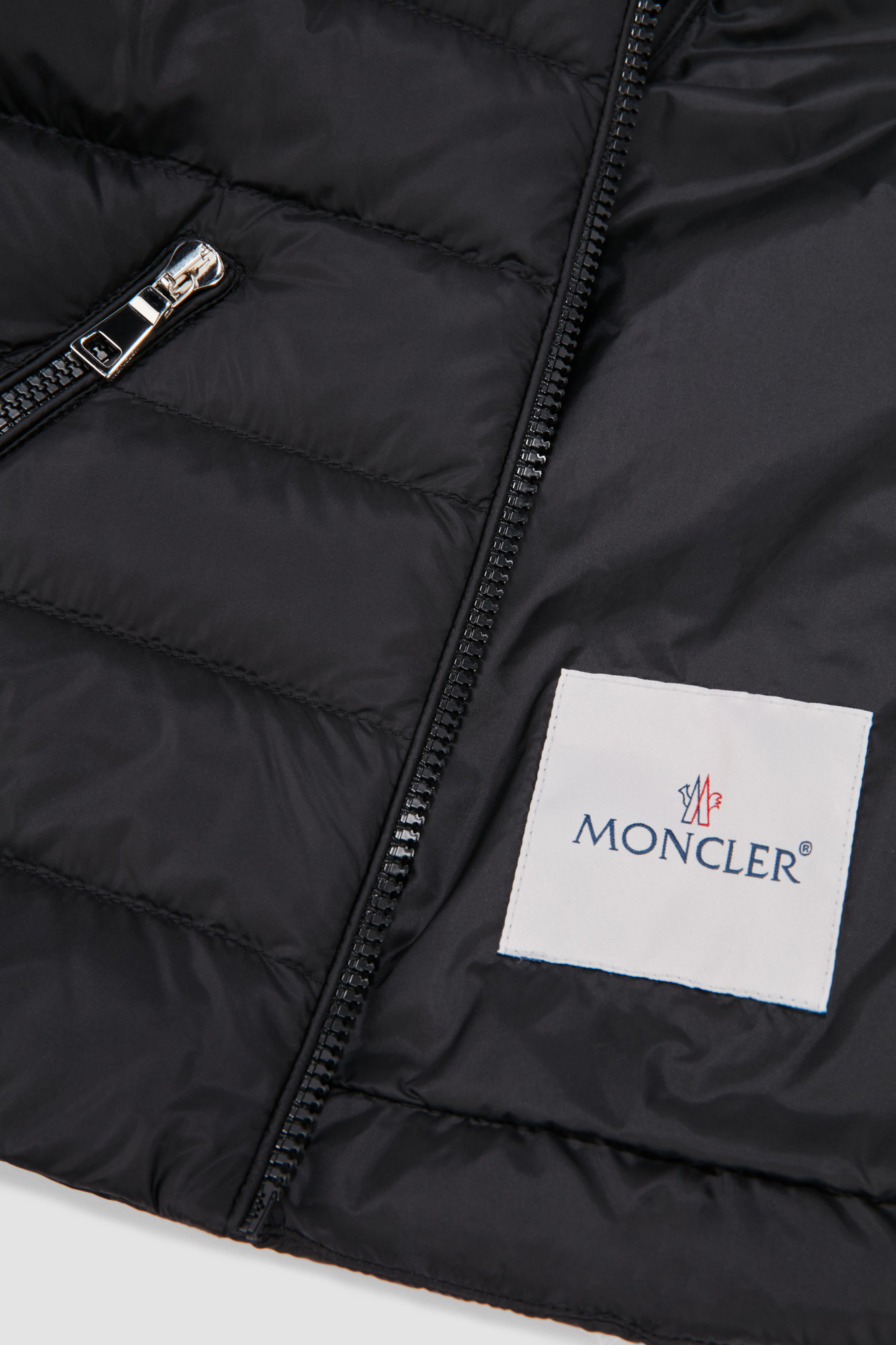 Moncler Gles Jacket In Black